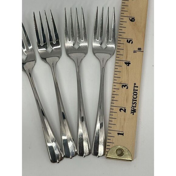Oneida GALA IMPULSE Stainless Artesia Glossy Salad Forks 6 3/8” Set Of 4 - Picture 2 of 6